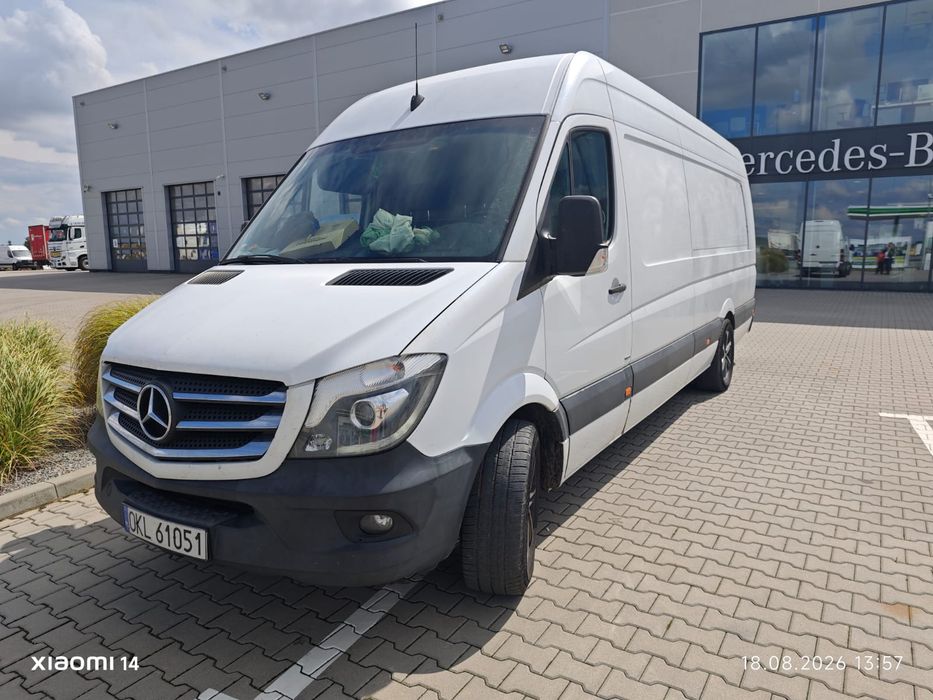wynajem busa dostawczego Mercedes Sprinter