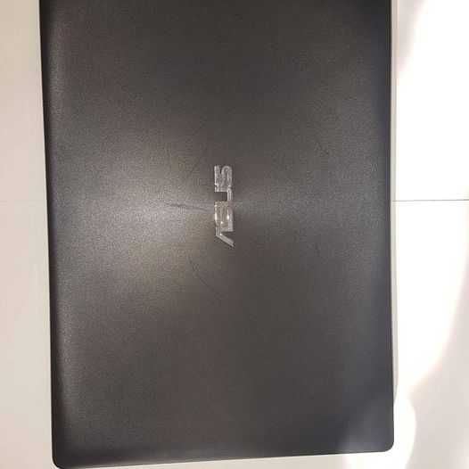 Portátil ASUS X553M + mochila de transporte/protetora