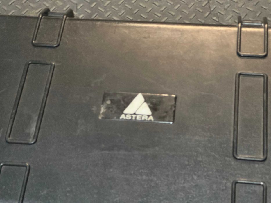 Продам комплект Astera AX1 Pixel Tube (8-Light Set) + Charging Case