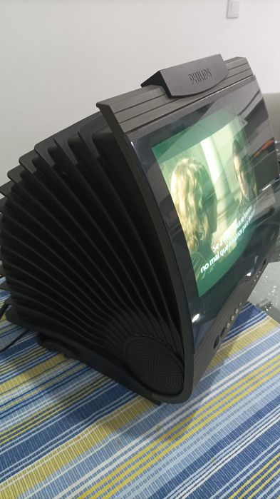 Tv Philips 14" design único