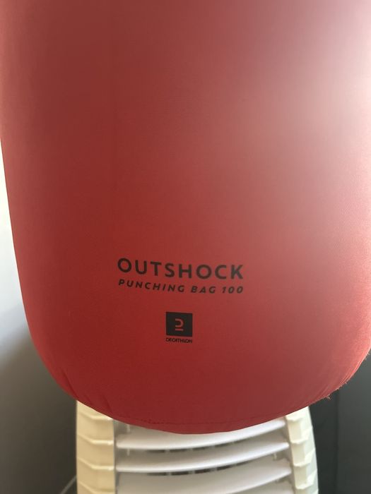 Saco de Boxe como novo + 2 pares de luvas de Boxe + suporte