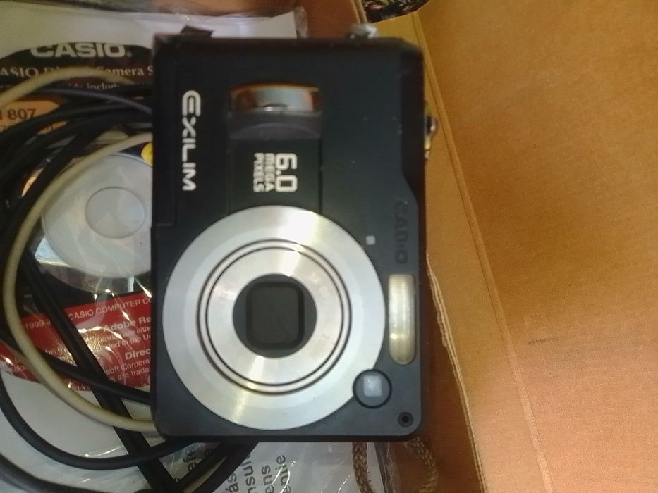 Máquina fotográfica casio