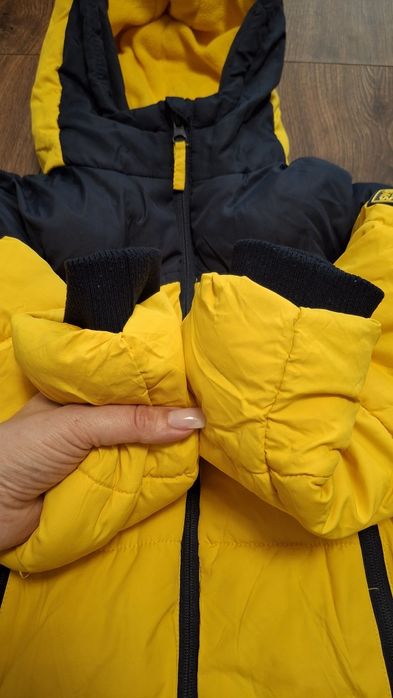 Зимова куртка на хлопчика 128 см