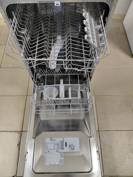 Продам посудомийну машину Ariston
