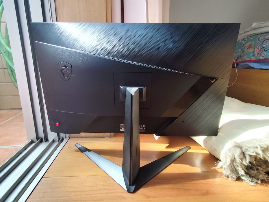 Monitor MSI G2722 Esports Gaming monitor.