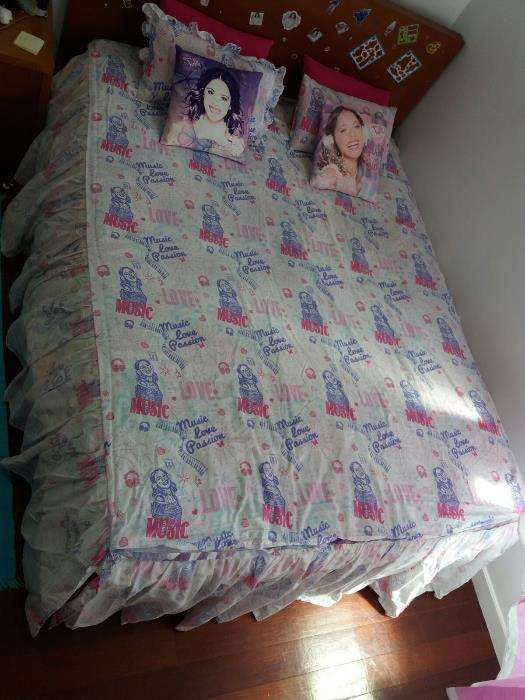 Cortinado e colcha violetta