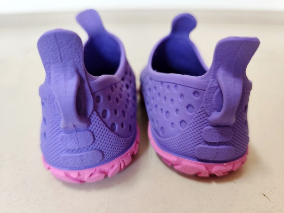 Aquashoes para Menina - Decathlon (T. 25)