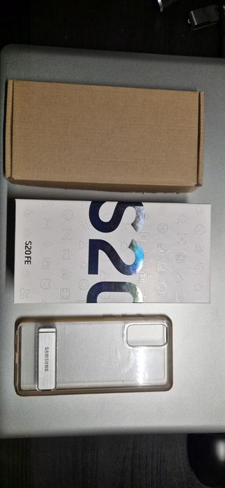 Samsung S20FE 6/128 niebieski