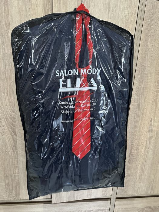 Granatowy garnitur komplet krawat Boss Gratis