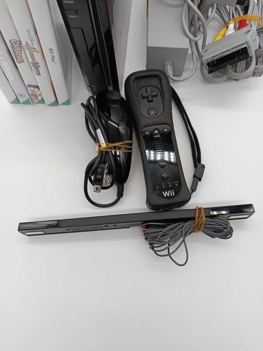 Konsola Nintendo Wii czarna + gry + akcesoria
