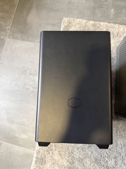 Cooler Master NR200 Preta + Painel Vidro Temperado