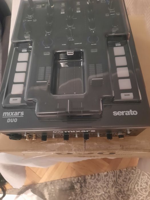 Mikser dwukanałowy Mixars DUO plus Decksaver
Stylu walki 2-kanałowy DJ