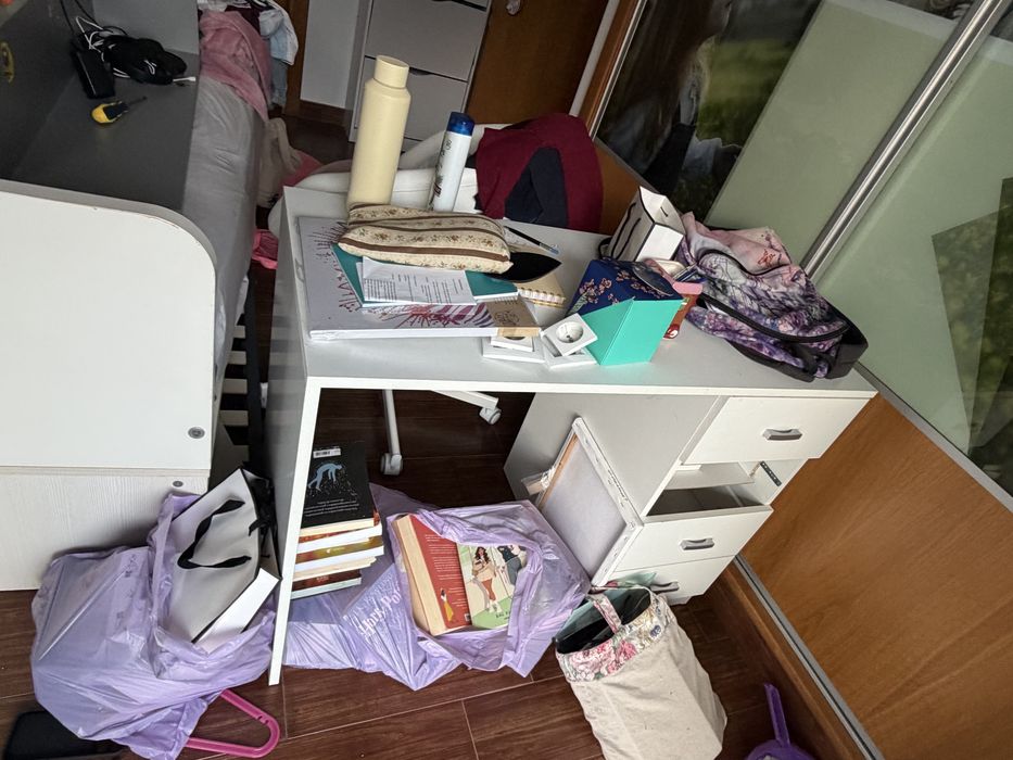 Cama + Comoda + Secretaria
