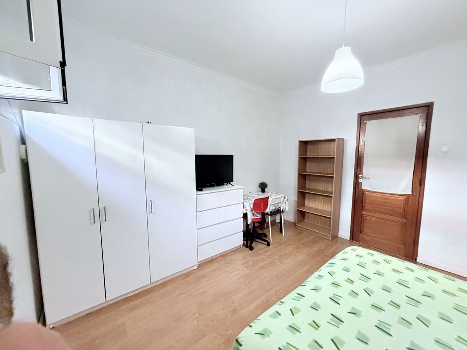 Quarto mobilado na Damaia – Despesas incluídas
