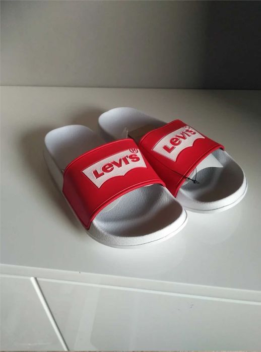 Klapki    Levi's