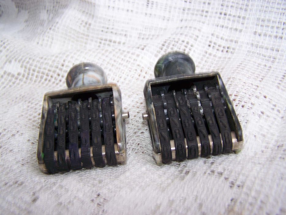 Канцелярский штамп-нумератор ручной