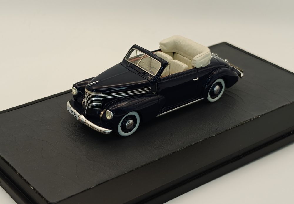 Matrix 1/43 Mercedes-Benz 540K, Opel Kapitan Hebmuller