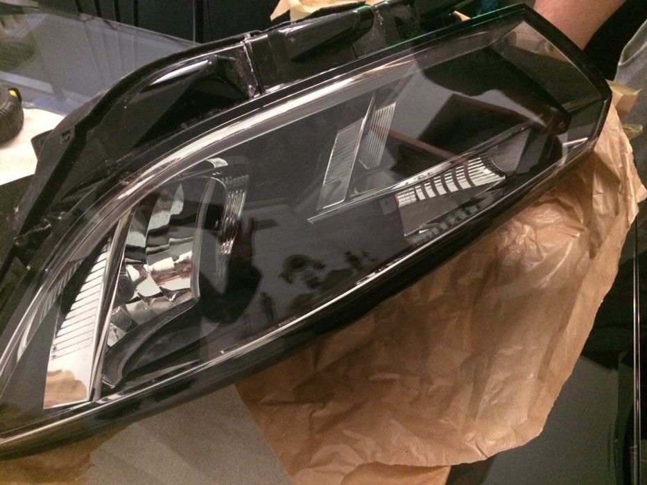 Farol Passat esquerdo e Faróis Traseiros 2017