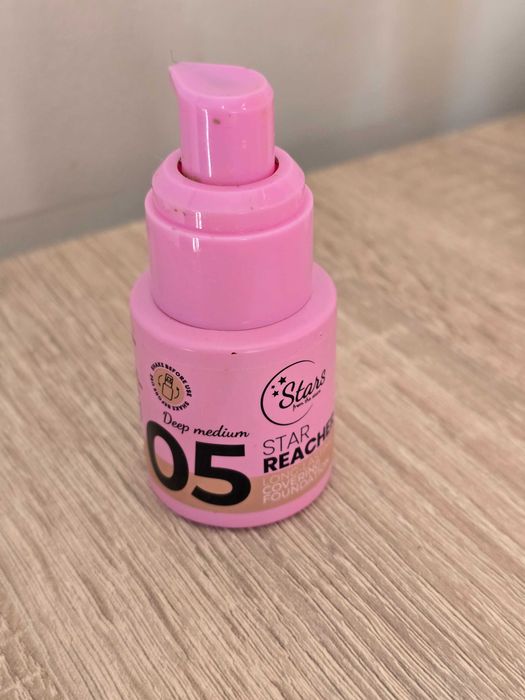 Podklady stras from the stars plus baza pod makijaz