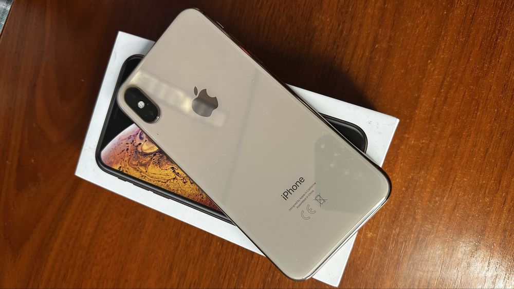 Продам iPhone Xs 64