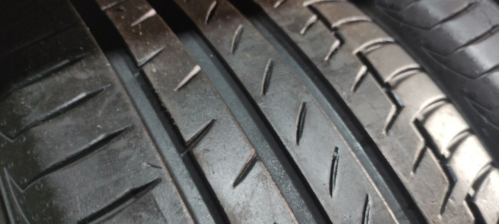 Pneus 225/55/19 semi novos