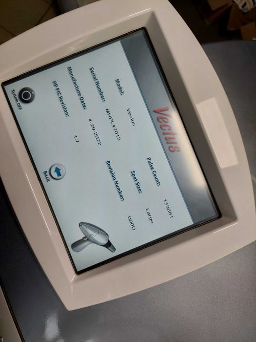 Vectus Laser Depilacja 810 nm Rok 2015 PO PRZEGLĄDZIE Gotowy do Użytku