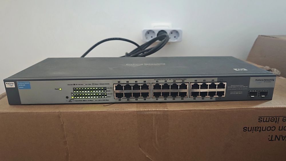 HP ProCurve 1700-24 J9080A Switch Web Managed Fanless 23 Portas OK
