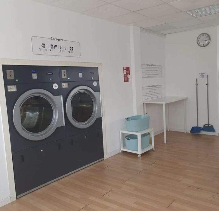 Arrenda-se parte da loja lavandaria Self Service