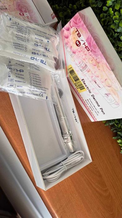 Dermapen TBPHP M1 z LCD mezoterapia + 10 igieł