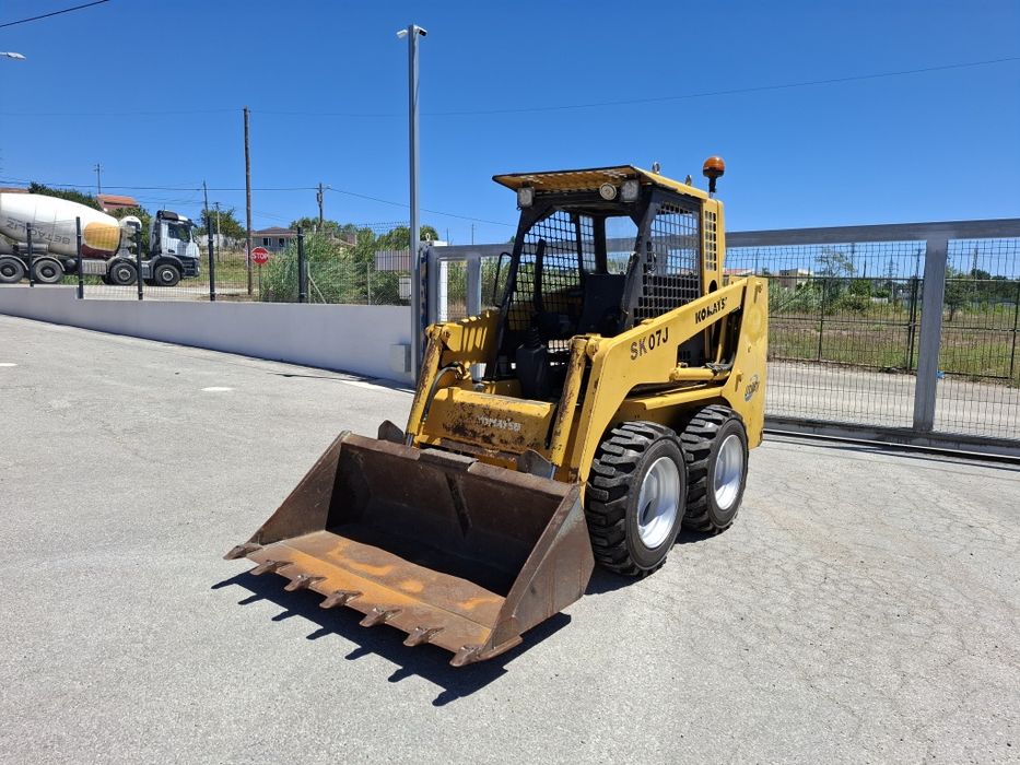 Mini carregadora Komatsu
