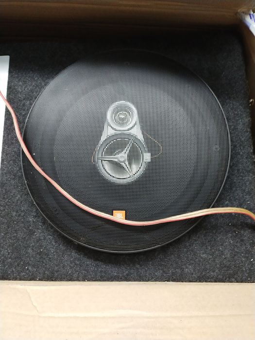 Subwoofer 2•głosnik JBL car audio