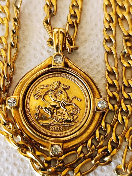 Colar com medalha Libra