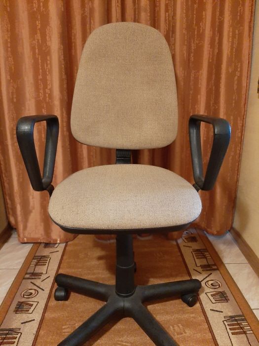 Krzesło obrotowe biurowe