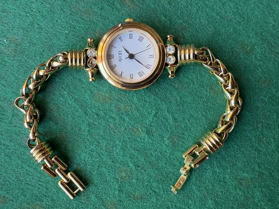 Relogio de Senhora AVON com fecho