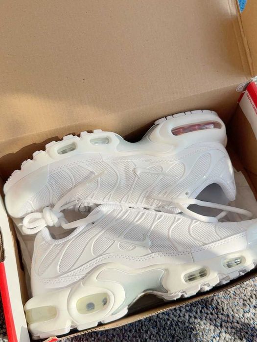 Buty sportowe Nike Air Max TN Plus White R.38