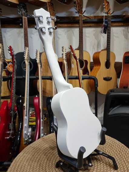 Ever Play Rainbow UC21SM+ WH drewniane ukulele sopranowe UC-21-SM