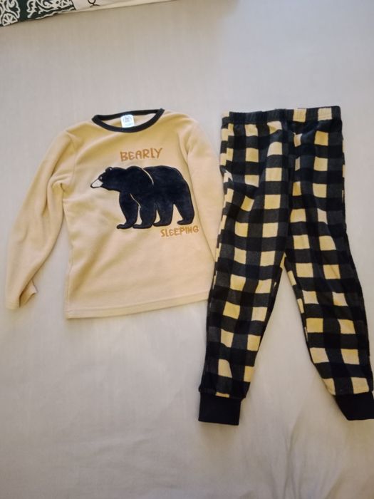 Zestaw 4 piżam zimowych r.110/116