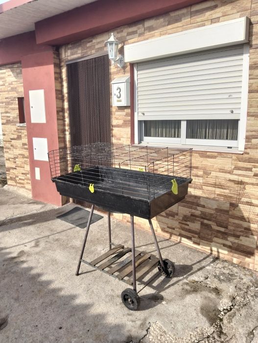 Vendo gaiola as medidas 1 m por 55