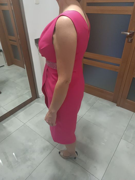 Sukienka fuksja elegancka