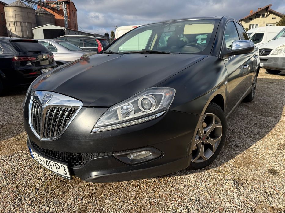 Lancia Delta HARD BLACK 1.4 TURBO 140 KM szklany dach półskóry okazja super stan