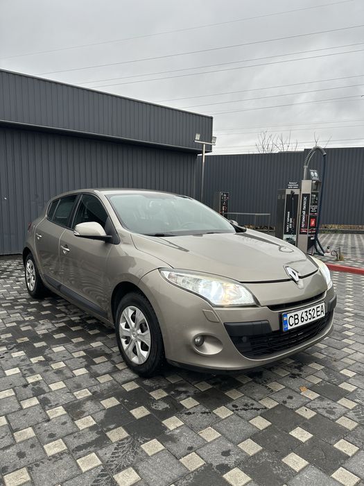 Renault Megane 1.6 бензин 2010