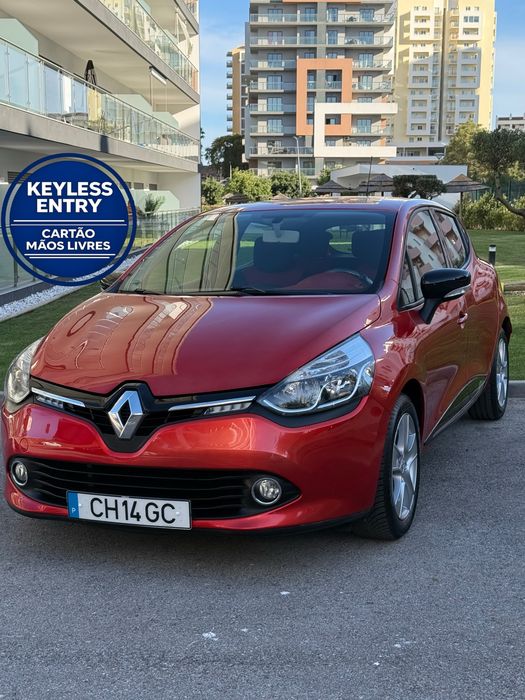 Clio TCe 0.9 • Muito Estimado • Red Interior Touch Pack • Hands Free • Ecran • Camera de Ré • Keyless Entry/Start • Poucos Km • IPO 7/27 • Revisado