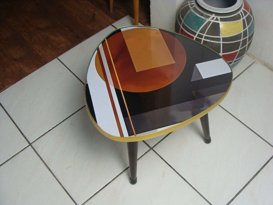 stolik  kwietnik z lat 70 tych patyczak w stylu rockabilly szklany