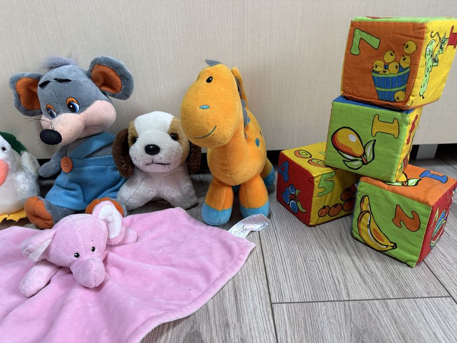 Мʼякі іграшки одним лотом