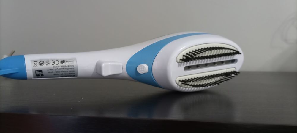 Escova e ferro a vapor