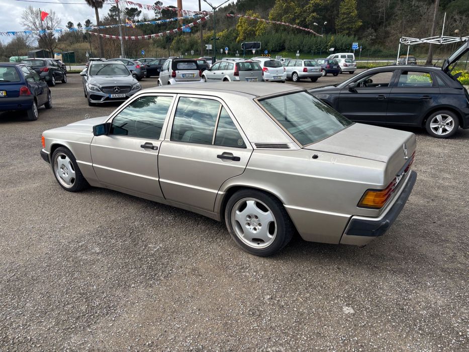 Mercedes 190D para peças