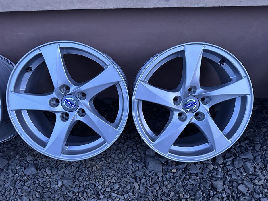 Продам диски на Вольво R16