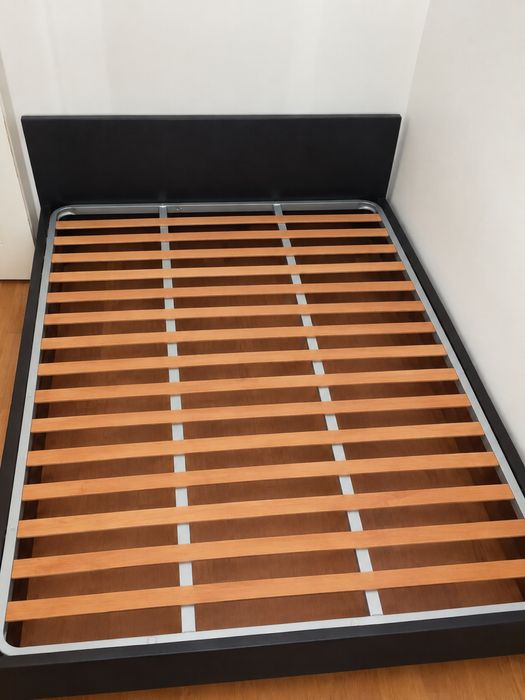 Cama de casal 160x200 cm – com estrado