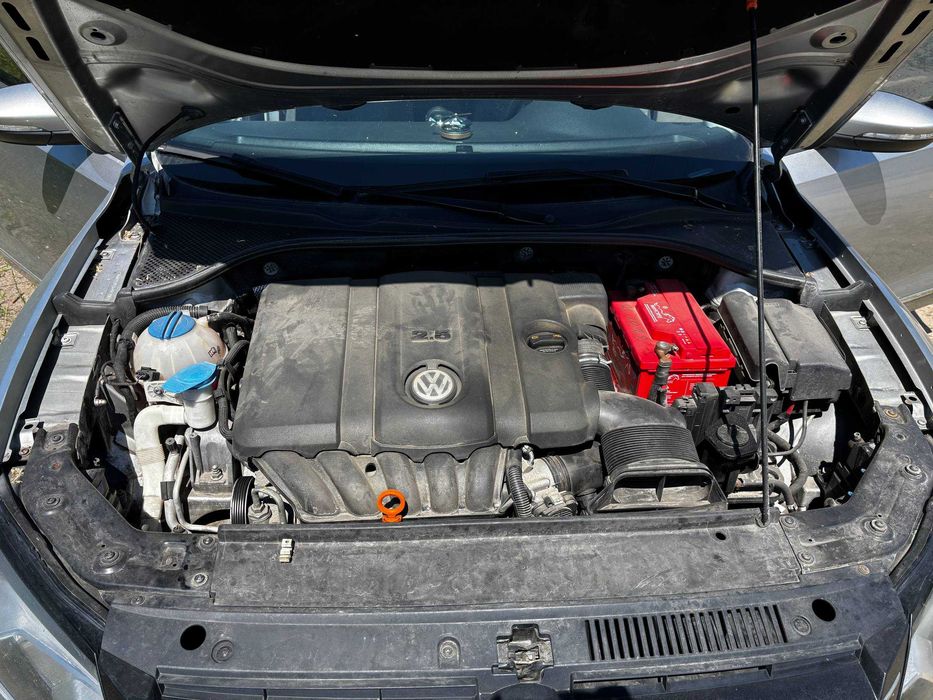 Продаю Volkswagen Passat B7 2011р 2,5л Автомат пишіть на Вабер або дзвоніть