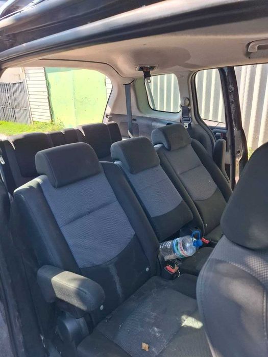 продам Mazda 5.